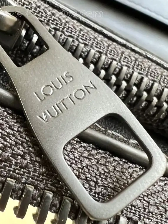 Firstbag ru VUITTON ZIPPY LOUIS cm WALLET-10*20*2 0531